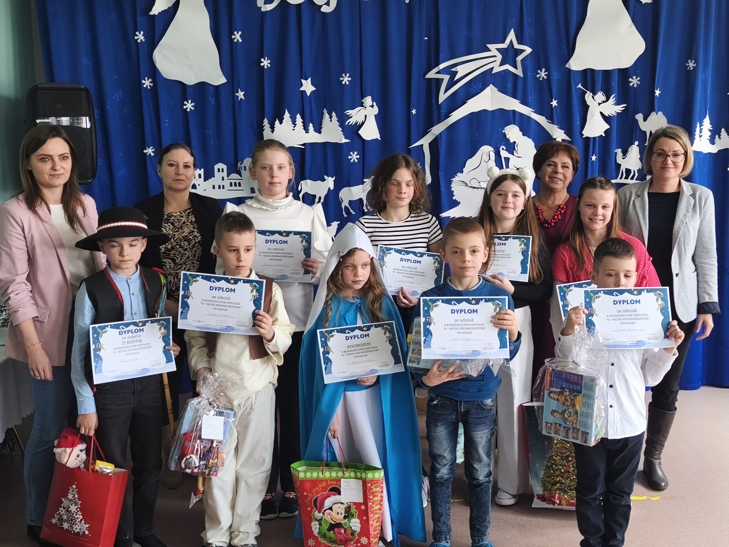 Rozstrzygnięcie międzyszkolnego konkursu graficznego „E-kartka bożonarodzeniowa”